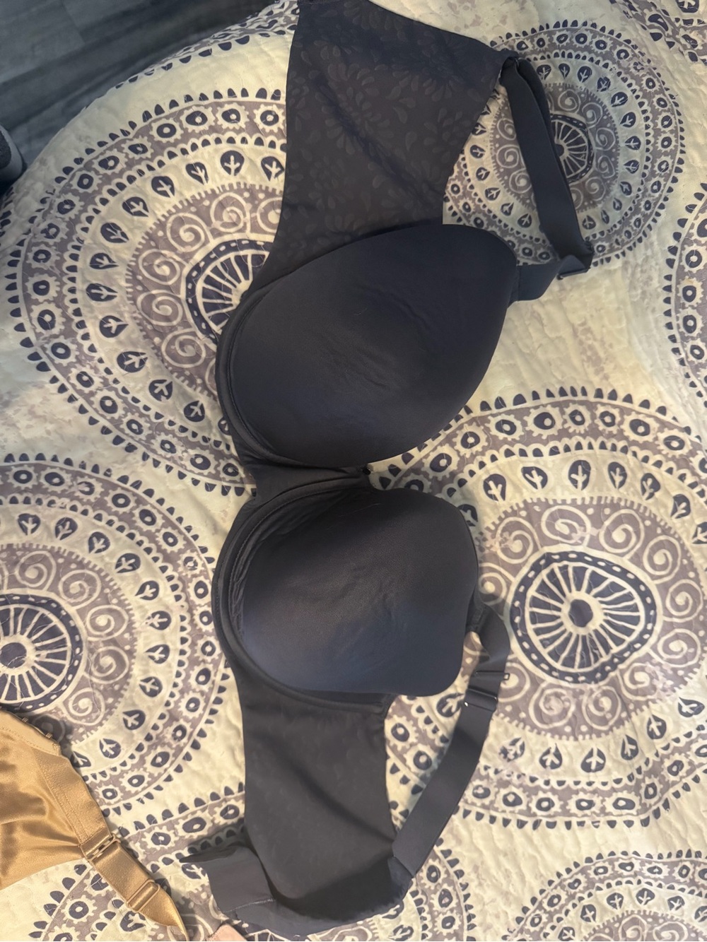 Chantelle Smooth Black Molded T-Shirt Bra